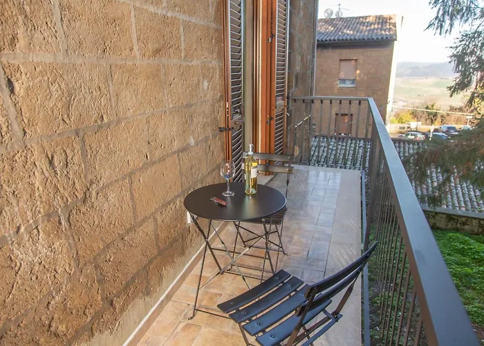 Al Quattro, Nel Centro Di Orvieto